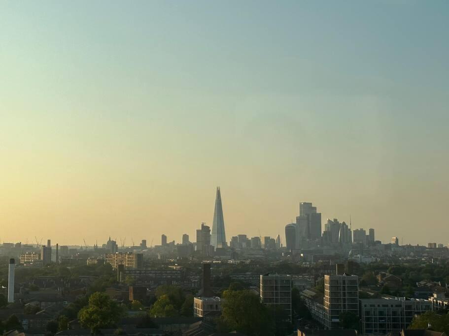 3 Bed Sky Apartment Se15 Peckham London Exterior foto