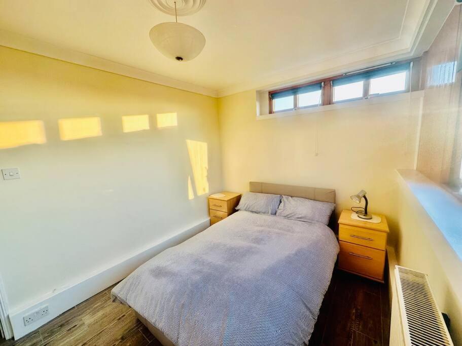 3 Bed Sky Apartment Se15 Peckham London Exterior foto