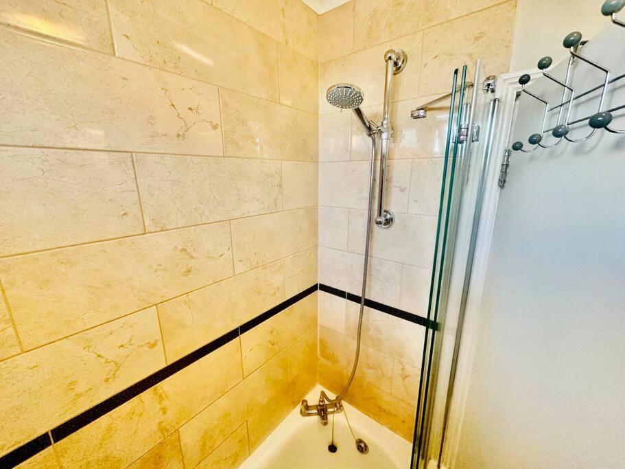 3 Bed Sky Apartment Se15 Peckham London Exterior foto